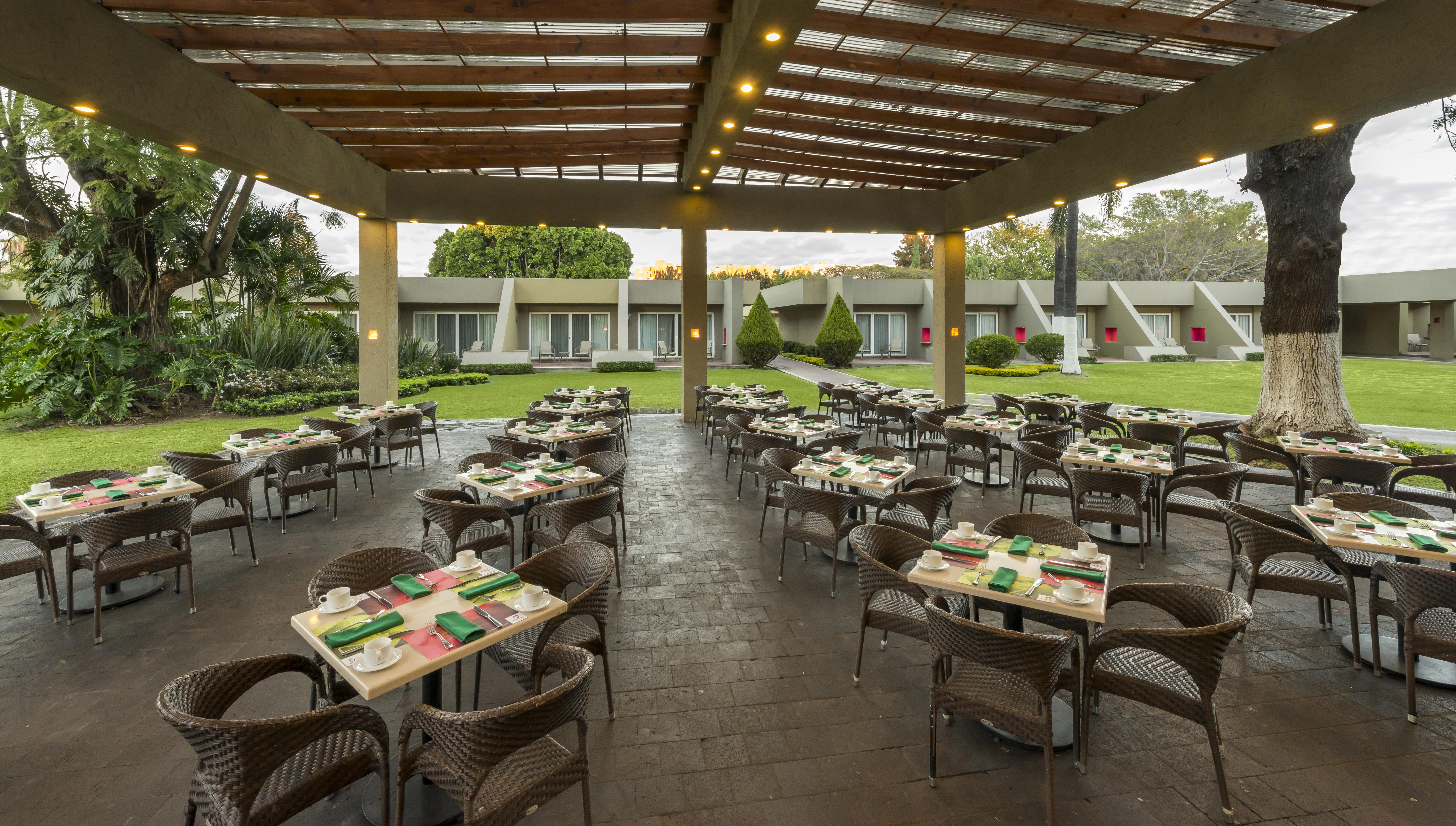Camino Real Guadalajara Hotell Zapopan Eksteriør bilde The restaurant at the hotel